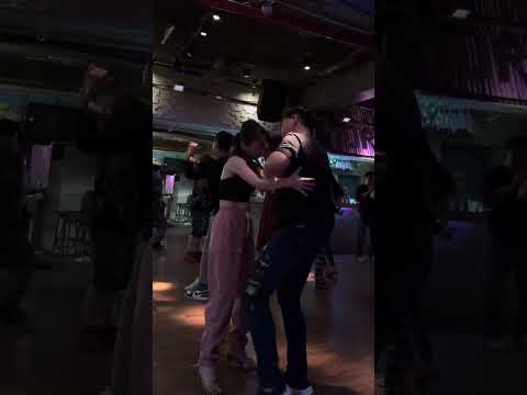 Si Fueras Mia - Grupo Extra | Jeffrey y Mami | Hong-Turn in Seoul, Korea |#bachata #bachatadance