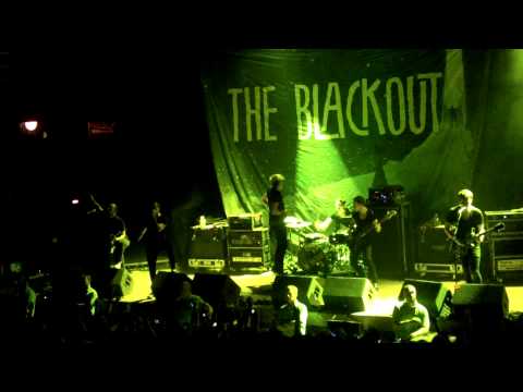 The Blackout - It's High Tide Baby (Final Hold Me Down Tour - Wolverhampton Civic Hall 7/12/2010)