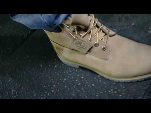 Ivo Divo - Hauseingang // 16 Bars Video