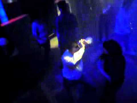 sehsie dance-floor action :D