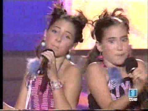 Que calor - Alba y Carolina (Eurojunior)