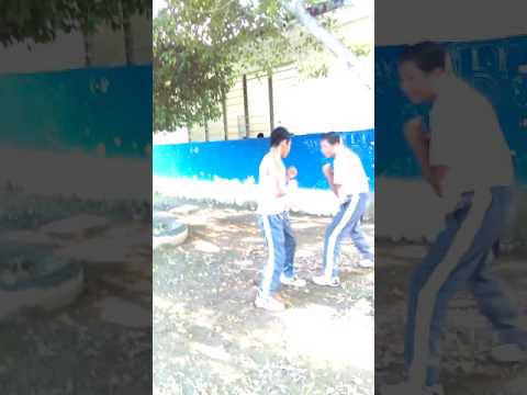 La derrota de clavillazoo alias él kinki