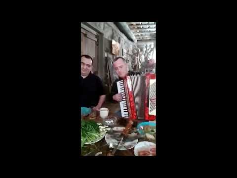 Garik Oganezov-Karlo Paronyan