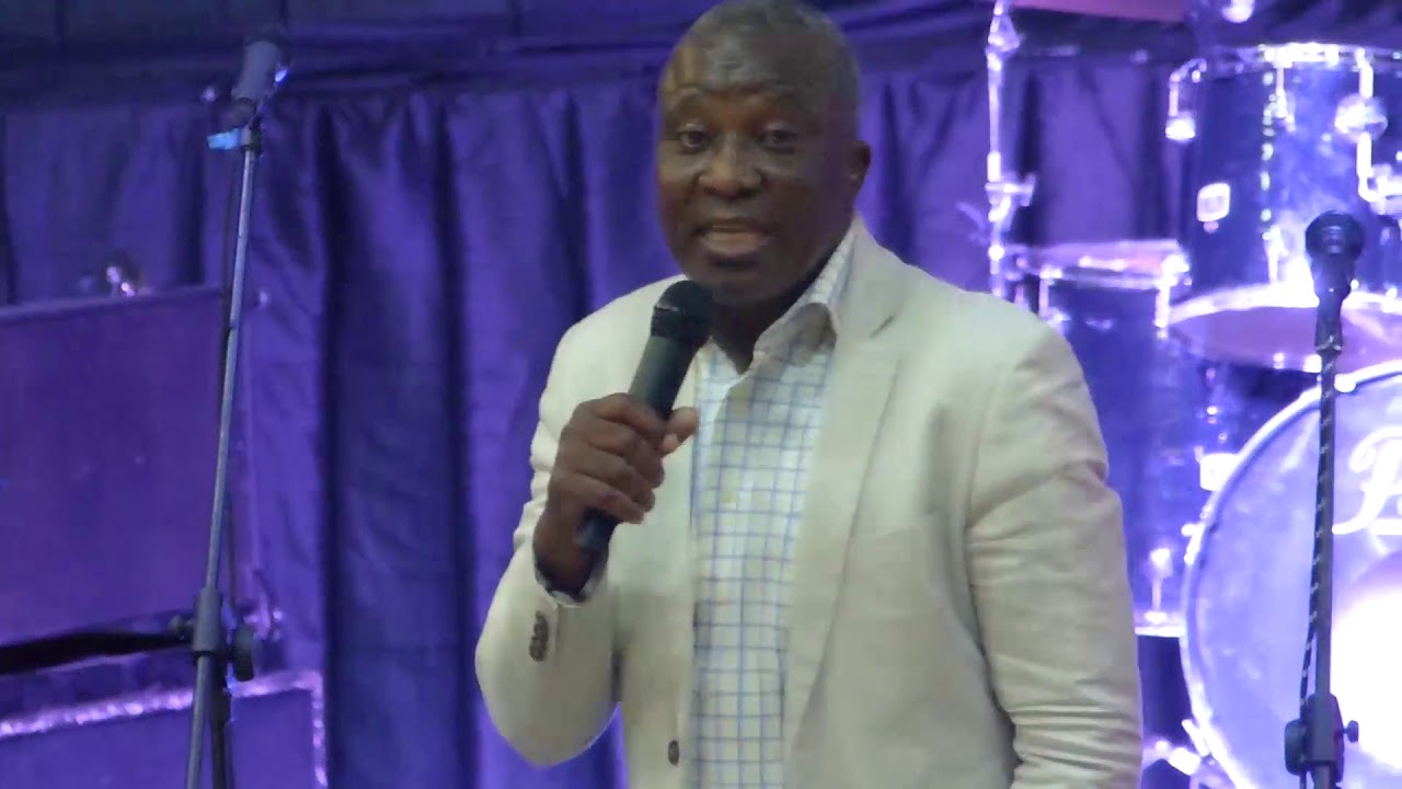 Dr SALOMÃO ANTONIO DECA MEXEU A SALA COM A PALAVRA DE DEUS