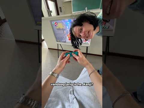 MOEDERS WANNEER JE NAAR JE KAMER GAAT #comedy