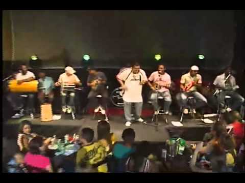 Sensação pagode de mesa ao vivo