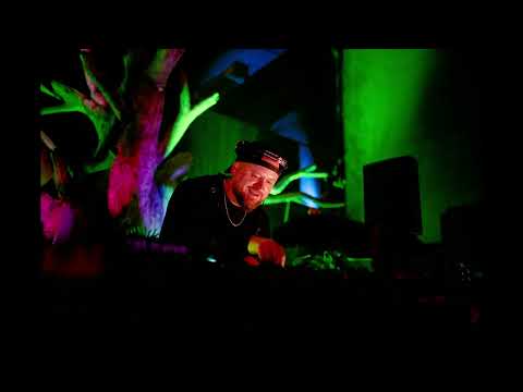 Chris Low - 4 Years Anniversary for HighwavesSounds w/ Manda Moor 2023 (Live Mix)