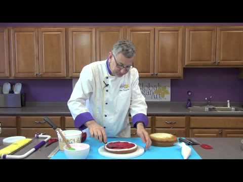Buttercream Basics: Slicing & Filling a Cake