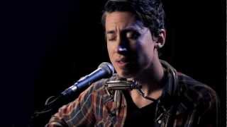 Noah Gundersen performs &quot;Cigarettes&quot;