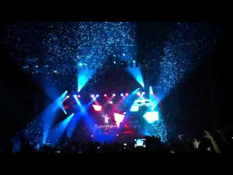 Armin Van Buuren - Brute (Ferry Corsten﻿ vs AVB) - Live @ Congress Theater (5/26/12)