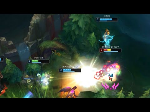 EZREAL FROM THE RIVER WITH A STEEL CHAIR