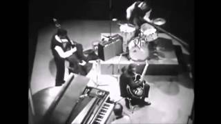 Han Bennink - Drum Solo