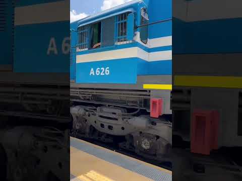 Formación de la línea #sarmiento parte desde la estación de #marcospaz rumbo hacia #merlo #shorts