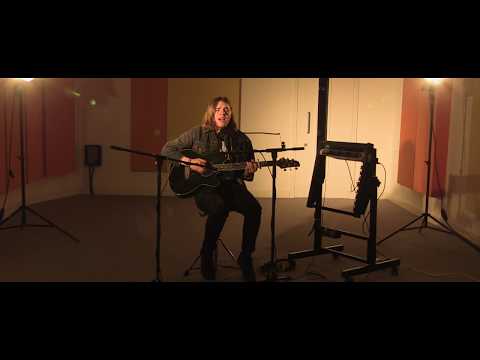 SAE Live Lounge - Jake O'Neill - Slow Dancing in a burning room (cover)
