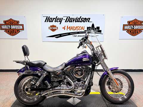 2014 Harley-Davidson® Street Bob® Hard Candy Voodoo Purple Flake