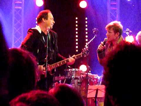 Thé Lau & Stef Kamil Carlens - Radio 1 Sessie