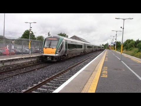 IE 22000 Class DMUs 22038 & 22230 - Portarlington  & Athlone - 10/7/16