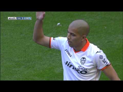 Golazo de Feghouli (3-0) en el Valencia CF - Real Betis
