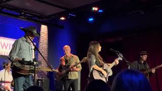 Kasey Chambers -  This Flower