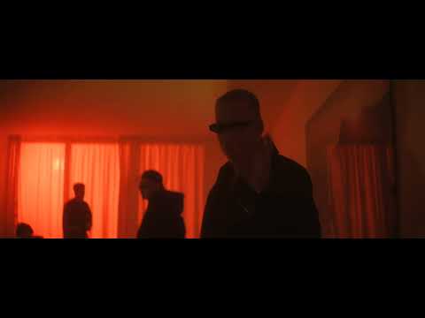 Nullzweizwei ft. Kolja Goldstein, Azet - Mach Geld