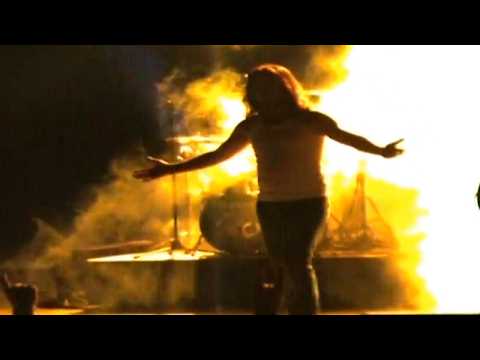 Barış Akarsu - Gel Gör Beni Aşk Neyledi (Official Music Video)