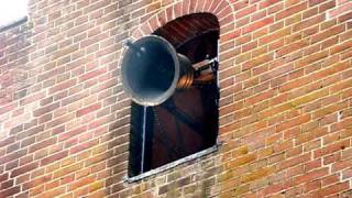 preview picture of video 'Elburg Gelderland: Laudy Luidklok Landgoed Old Putten'
