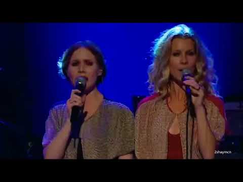 (ABBA) Nina Persson / Pernilla Andersson : The Name Of The Game - Live Swedish TV 2011