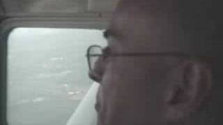 preview picture of video 'Dr. Rolando Zapata pilotea sobre San Juan en un Cessna 152'