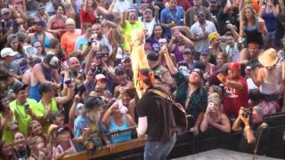 Deryl Dodd - Beer and The Belly.wmv