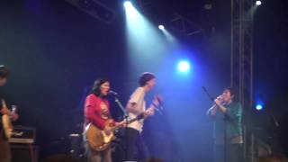 Deerhunter playing with the Deal sisters @ Breeders ATP