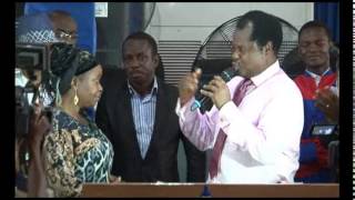 Pastor Wole Oladiyun (CLAM) Honoured Josephine Ugwu D Lady Who Saw & Returned N12 Million