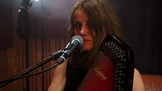 Video Leeb0rn – Bond (Live at Ziki Records)