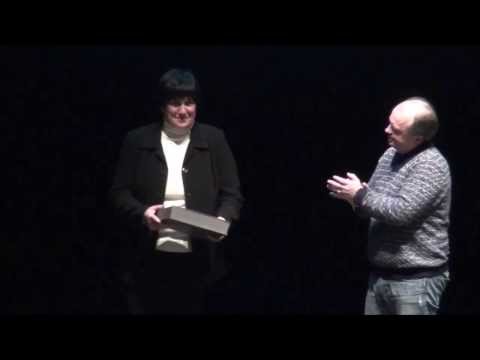 Placa Ramón Docal para Mª Carmen Torres Castiñeira