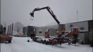 Loglift 96s loader crane | Image 2 - Autoline