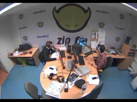 2013 11 26 Zip Fm Radistai skambutis Kristinai kirpejai is Sakiu kabina