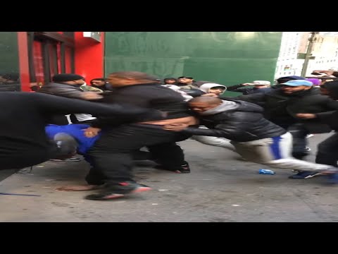 États-Unis : bagarre devant une boutique de chaussures de sport