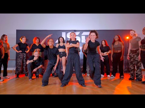 Triangle des bermudes - Charger | Julien Moraux choreography | JSD Studio