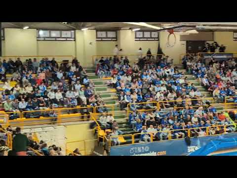 Afición del Perfumerías Avenida - Famila Schio