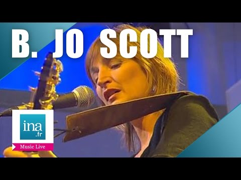 Beverly Jo Scott "Comme un p'tit coquelicot" (live officiel) | Archive INA