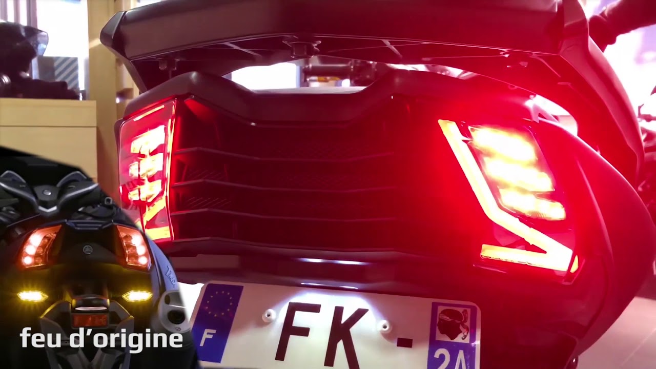 Feu arrière led avec clignotants intégrés Tmax 2017 2018 et 2019