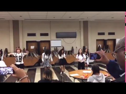 Kopan 2016 - Red Velvet Dumb Dumb