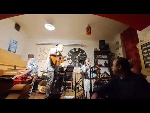 Shoe Shine Boy (Sedavam na domovnich schodech) - Salmovska 20230908