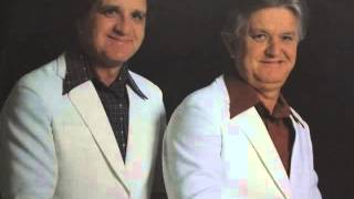 Viola de Pinho Lyrics English Translation