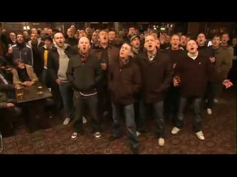 Alan Doyle sings "Truly Madly Deeply" with UK Puma Hardchorus