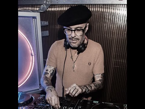 Justin Robertson. DJ set at Fat Sams 20th of September 1991