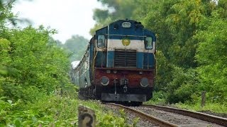 preview picture of video 'Roller-coaster Train Trivandrum bound Netravati Express chuggs with an Erode WDM-3D!!'