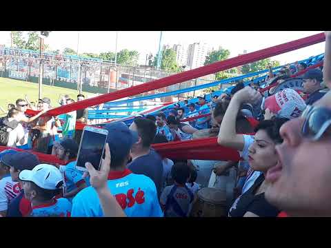 "La mafia ( arsenal de sarandi ) arsenal 4 quilmes 1" Barra: La Mafia • Club: Arsenal • País: Argentina