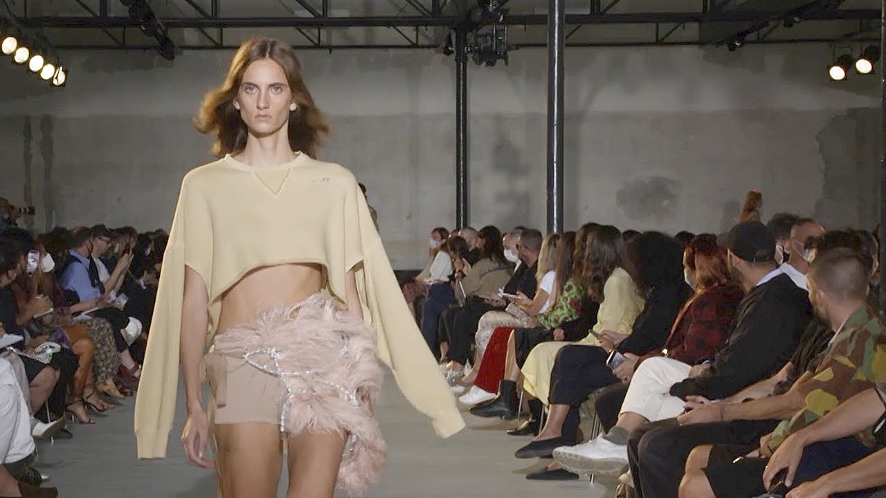 2022春夏ミラノコレクションのランウェイショーを動画でチェック