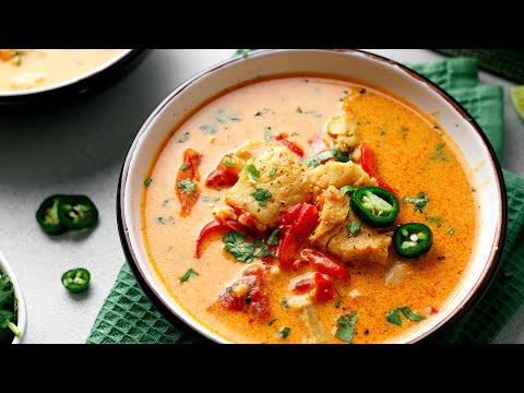 Quick Keto Brazilian Fish Stew [Low-Carb Moqueca Recipe]
