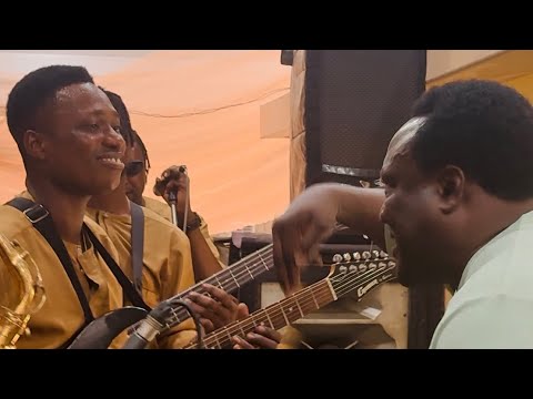 Drama at a Lagos Wedding, as King Osupa Lectures His Instrumentalist Right on Stage